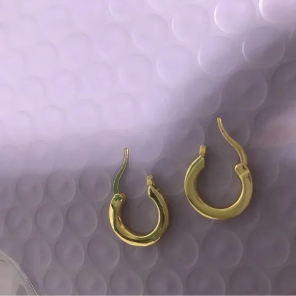 Versace earrings - Picture 3 of 4